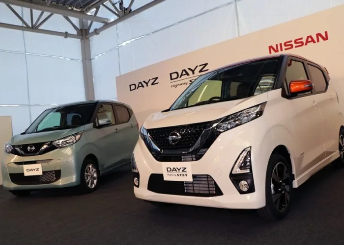 Aliansi Nissan-Mitsubishi Luncurkan Livina Versi Mungil