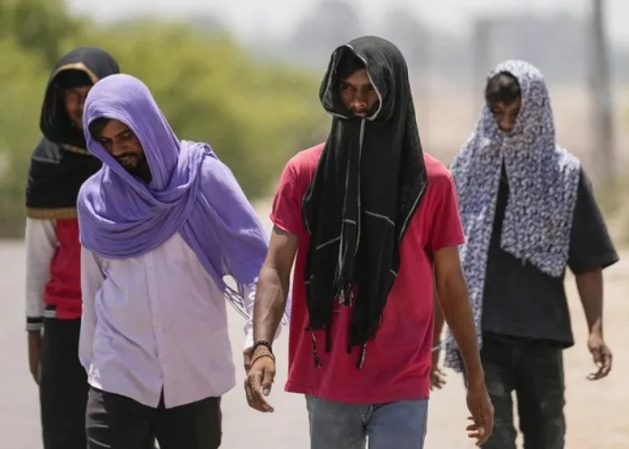 Bak ‘Neraka Bocor’, India Dilanda Suhu Panas 45 Derajat Celcius