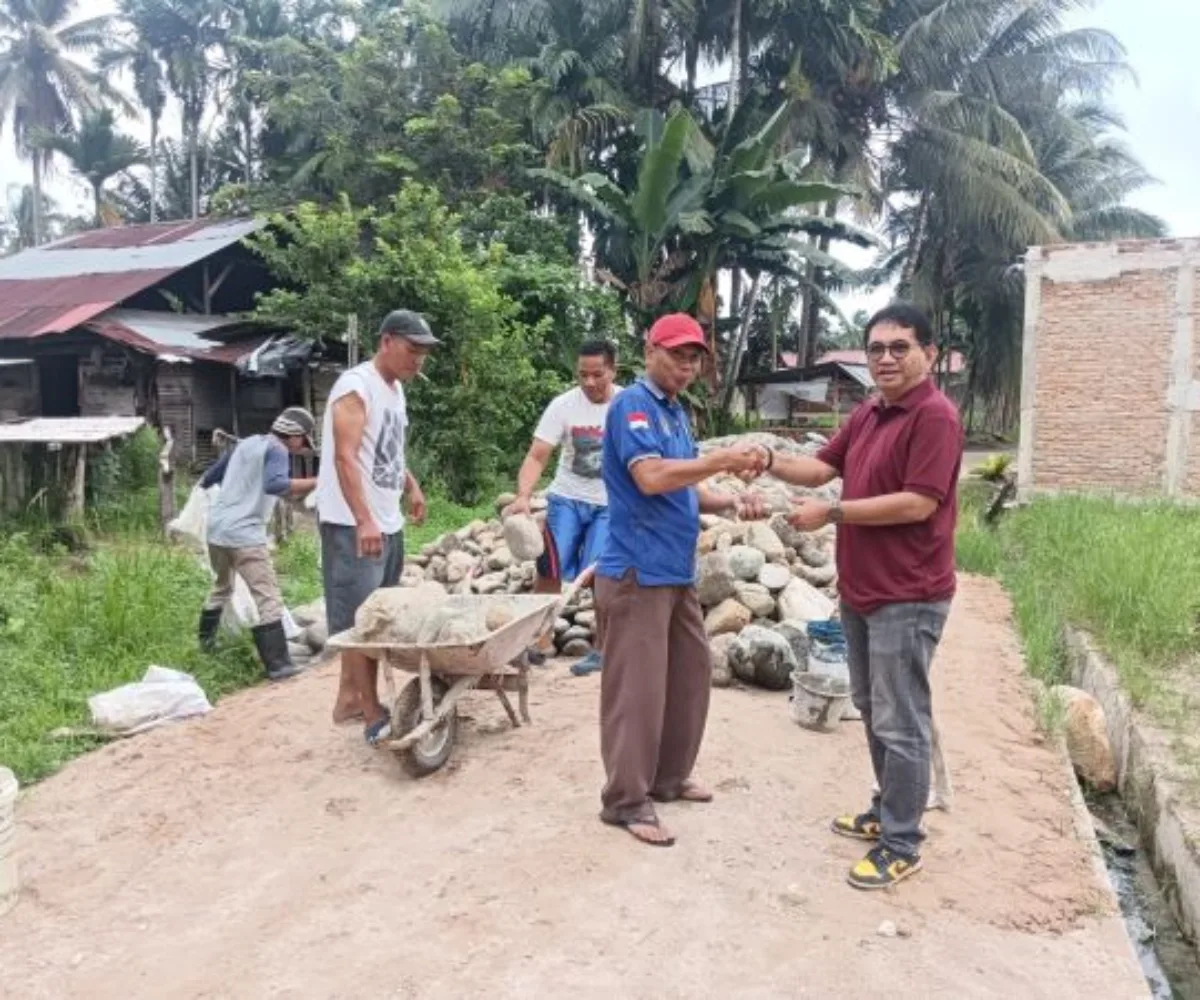 Mastilizal Aye Wakafkan Tanah Bangun Mushalla