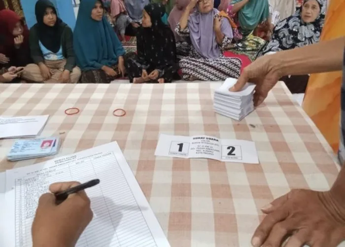 Suksesi Berlangsung Demokratis, Etri Murni Dipercaya Menjabat Ketua RT