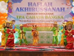TPA Cahaya Bangsa Gelar Haflah Akhirussanah, Air Mata Guru pun Mengalir