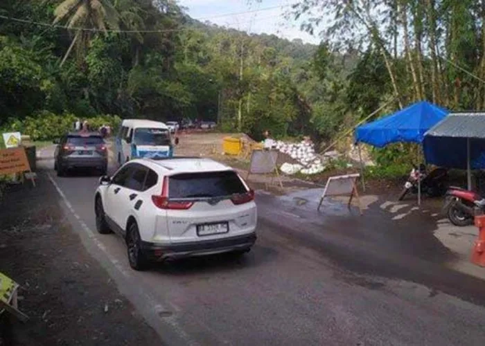 Jalan Lembah Anai Kembali Dibuka