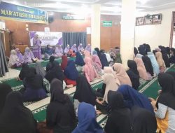 Salimah Tebar Jilbab Nasional di Panti Asuhan Tri Murni