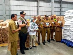 Pemko Bersama Bulog Pastikan Ketersedian Bahan Pangan untuk Kota Padang