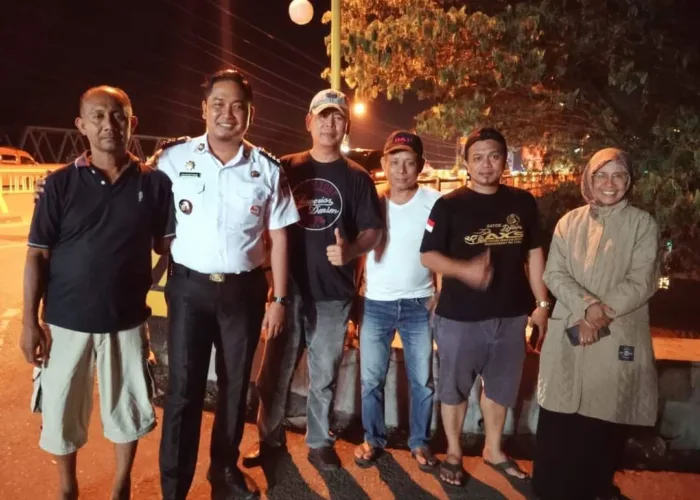 Camat Koto Tangah Gerilya Malam Incar Pembuang Sampah di TPS Liar