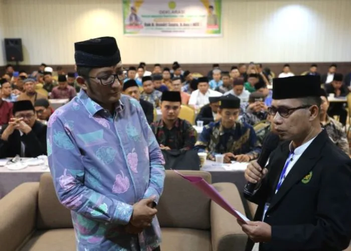 Mubaligh se-Kota Padang Deklarasi Dukung Hendri Septa Maju Pilkada