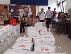 KPU Gelar Rekapitulasi Perolehan Suara PSU DPD Tingkat Kota Padang Panjang