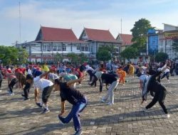 Budayakan Gaya Hidup Sehat, Ratusan ASN Pemko Padang Ikuti Senam Massal