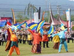Tampilkan Tarian Kolosal, Polres Padang Panjang Peringati Hari Bhayangkara ke-78
