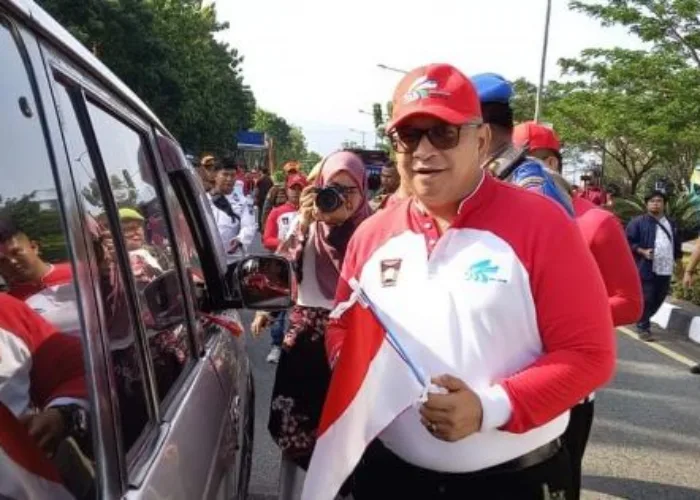 Sambut HUT RI ke-79, Pemko Padang Bagikan 15.355 Bendera Merah Putih