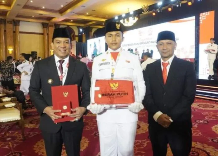 Pj Wako Sonny Terima Duplikat Bendera Pusaka dari BPIP