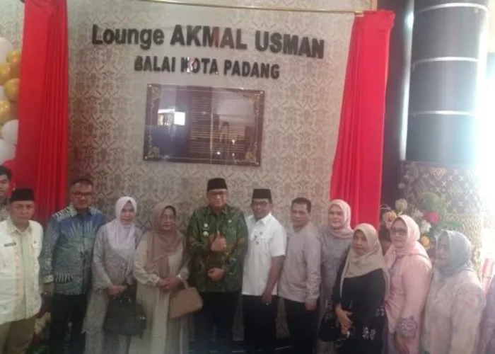 Ketika Nama Pamong Senior Akmal Usman Diabadikan di Lounge Balaikota