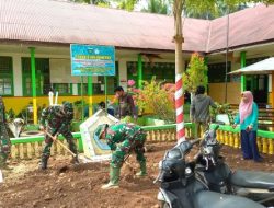 Peduli Kebersihan Lingkungan Sekolah, Satgas TMMD Goro di SDN 18 Lagan Mudiak