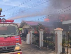 Rumah PNS Polri di Ampang Terbakar, 5 Sepeda Motor Hangus
