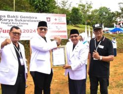 Berjasa Bagi Kemajuan PMI, Pj Wako Andree Terima Penghargaan Lencana Jasa Pratama