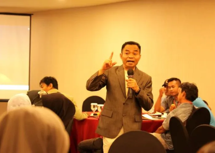 Hidayat Berbagai Pengalaman dengan Ratusan Pelaku Usaha Kecil di Padang