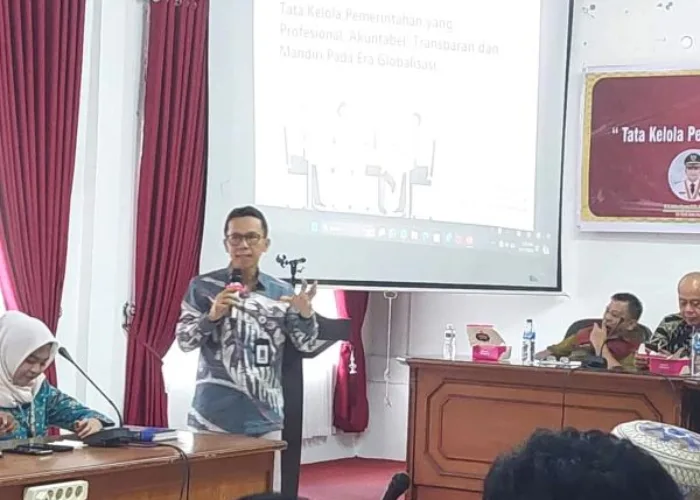 Kuliah Umum di Fisipol Unes, Edi Hasymi: Pemko Padang Terbuka Dengar Masukan Mahasiswa