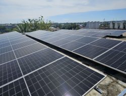 Menuju Tranformasi Energi Hijau, PLN Icon Plus dan Bank Riau Kepri Syariah Tinjau PV Rooftop di Bangkinang
