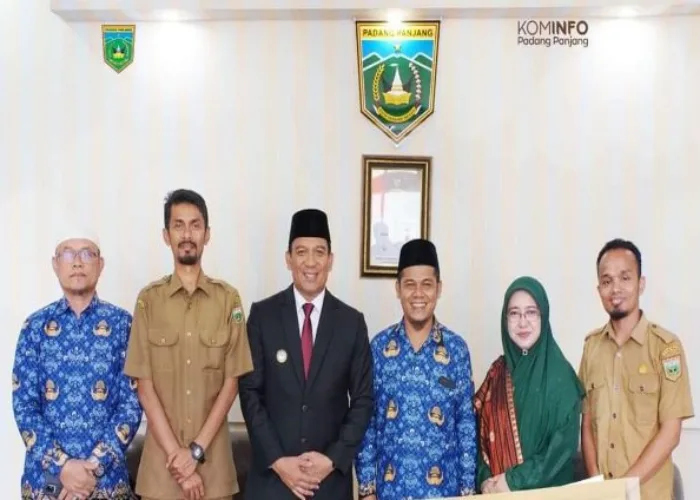 Guru SMPN 6 Padang Panjang Wakili Sumbar di MTQ Korpri Tingkat Nasional