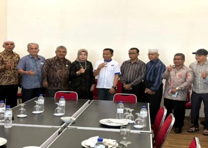 Bertemu Hidayat, Tokoh Perantau Kambang Pesisir Selatan Dukung Padang Hebat