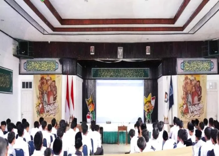 Rayakan HSN, KPU Ajak Santri Nobar “Tepati Janji”