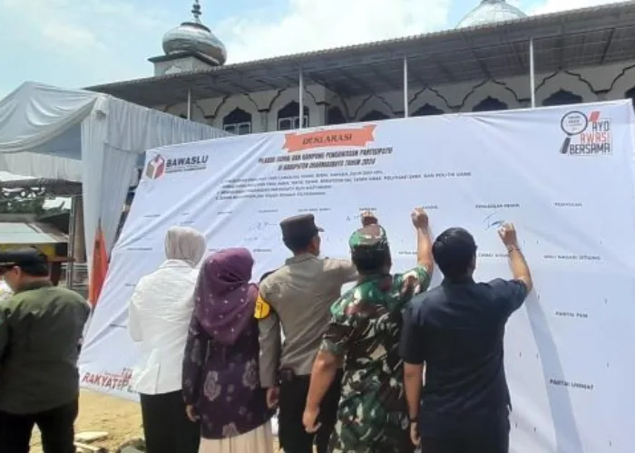 Bawaslu Dharmasraya Gelar Deklarasi Damai dan Kampung Pengawasan Partisipatif
