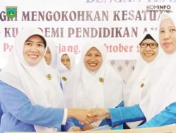 Sri Wahyuningsih Pimpin IGTKI-PGRI Padang Panjang 2024-2029