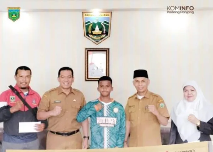 Guru dan Siswa SMP N 1 Wakili Sumbar di Ajang GSI Tingkat Nasional