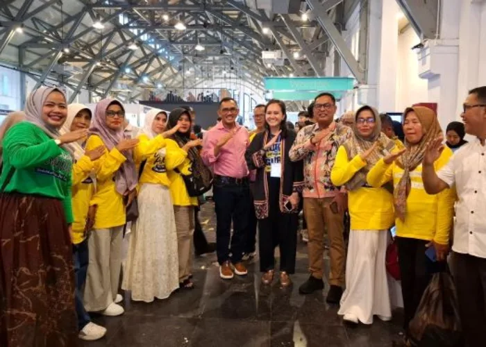 Pjs Bupati Pesisir Selatan Dampingi Guru Berprestasi dalam Temu Pendidik Nusantara 2024