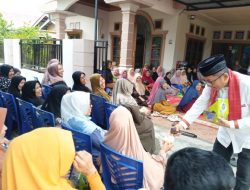 Disambut Antusias Warga Koto Kaciak, Hendri Septa Janji Bereskan Soal Banjir