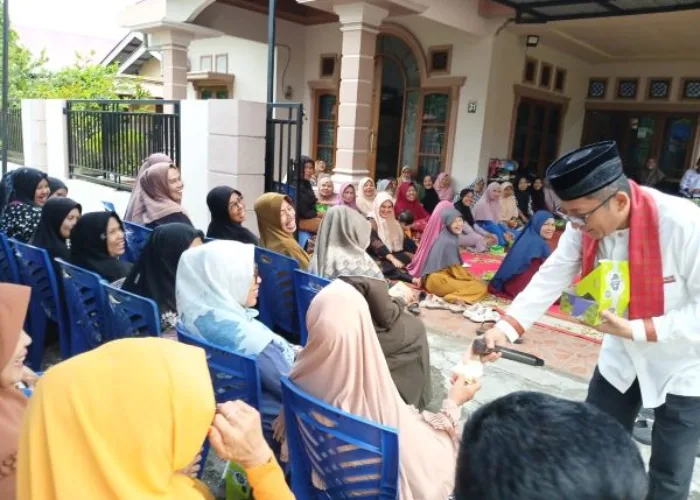 Disambut Antusias Warga Koto Kaciak, Hendri Septa Janji Bereskan Soal Banjir