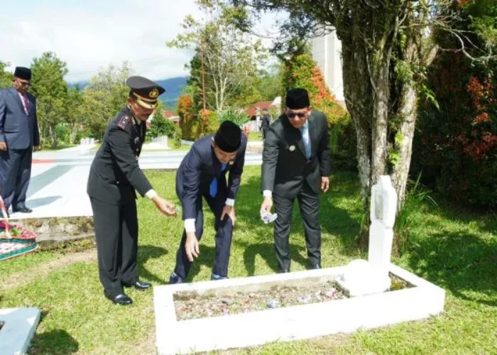 Kenang Jasa Pahlawan, Upacara Ziarah Nasional Digelar di TMP Kusuma Sakti
