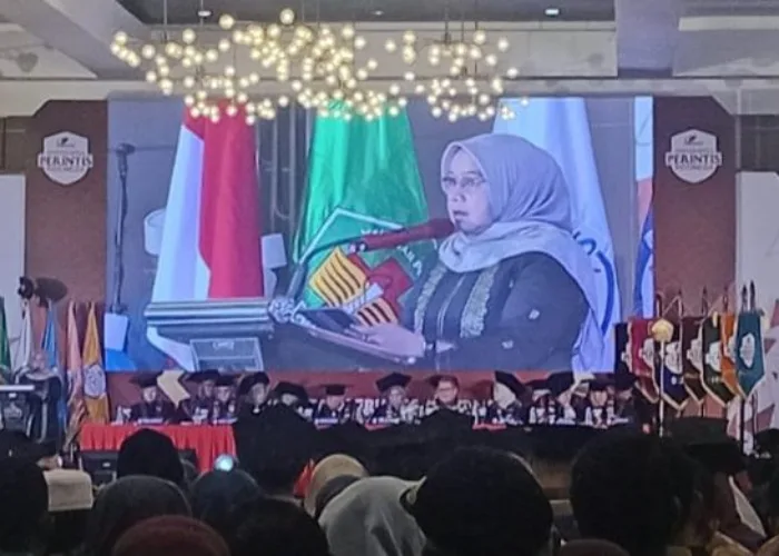 Wisuda ke-8 Universitas Perintis Indonesia, Afdalisma Harap Wisudawan/Wati Terus Tingkatkan Skills dan Kompetensi