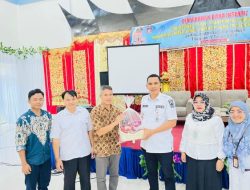 PT United Tractors Tbk Serahkan Bantuan Genting Cegah Stunting di Lubuk Begalung