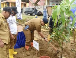 Hari Bakti PU ke-79, Pj Wako Padang Ikuti Penanaman Pohon di Batang Kandis