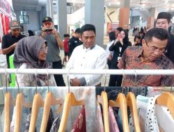 Pemko Padang Serahkan Sertifikat HAKI Pelaku Ekonomi Kreatif