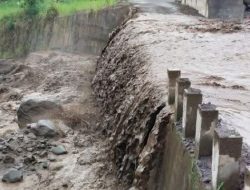 Intensitas Hujan Tinggi, Warga di Bantaran Sungai Diimbau Waspada