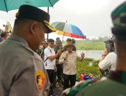 Lantamal II Padang, Satgas dan Masyarakat Bersihkan Talago Koto Baru dari Enceng Gondok