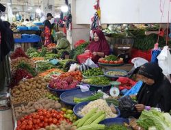 Enam Komoditas Pangan Turun Harga