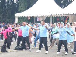 Ketua DPRD Ikuti Senam Massal dalam Rangkaian HUT Kabupaten Dharmasraya ke-21