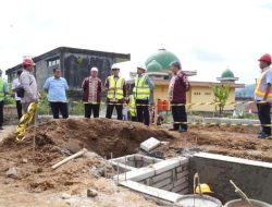 Pj Wako Sonny Tinjau Perbaikan Sumber Air Bersih Pasca Bencana Galodo