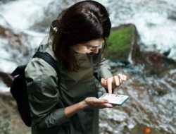 Dukung Pariwisata Digital, PLN Icon Plus dan Diskominfo Padang Berkolaborasi Perluas Jaringan di Gua Kalaluang