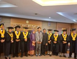 Komunikasi Politik dan Budaya Pemangku Adat Suku di Minangkabau (Studi Etnografi Kritis Tentang Dominasi Pemangku Adat dalam Proses Demokrasi di Sumatera Barat)
