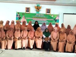 Ketua DWP Kanwil Kemenag Berikan Pembinaan di Pasaman Barat