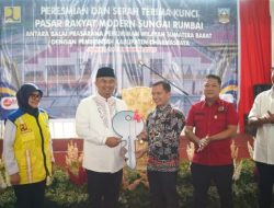 Sutan Riska Resmikan Pasar Rakyat Moderen Dharmasraya di Sungai Rumbai