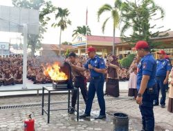Damkar Kota Padang Goes to School: Edukasi Pencegahan Kebakaran di SMPN 8 Padang