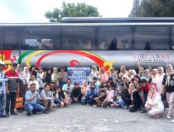 Jaga Kekompakan, Warga RT 01 Tanah Hitam Adakan Dharmawisata
