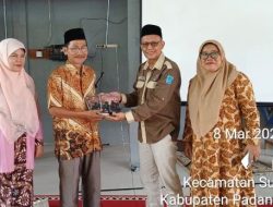 Siswa SMAN 1 Sungai Limau Nabila Pulyana Fitri Terbitkan Buku Novel “The Gangster Al-Hijrotu”