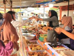 Memasuki Hari ke-8 Ramadan, Pasar Pabukoan Tanjung Dipadati Pembeli