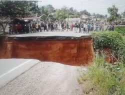 Akibat Banjir, Jalinsum Sumbar – Jambi Putus Total